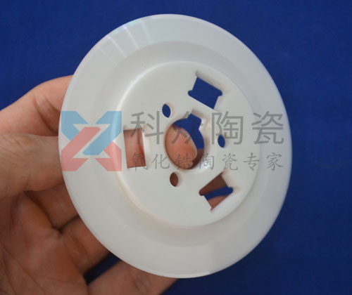 陶瓷刀具的優(yōu)缺點(diǎn)有哪些，我們應(yīng)注意什么？（